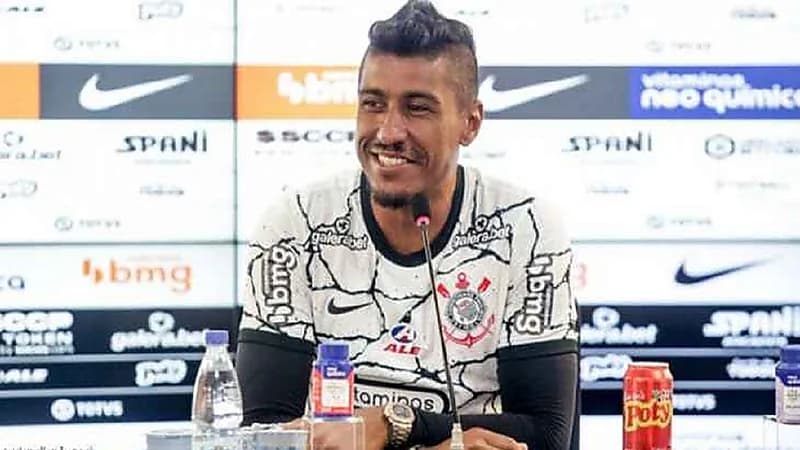 "شاهدت أمور غير عادلة".. باولينيو يكشف أسباب رحيله عن الأهلي