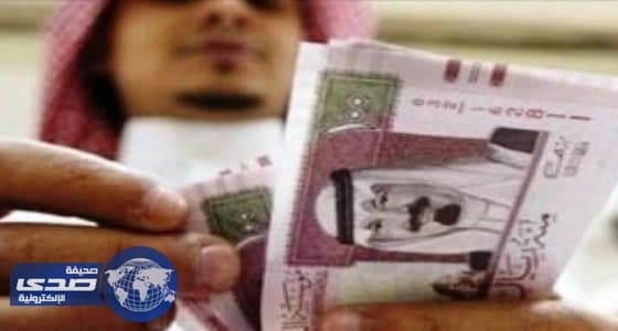 استياء موظفي التشغيل الذاتي بالهلال الأحمر بسبب تأخر رواتب شعبان