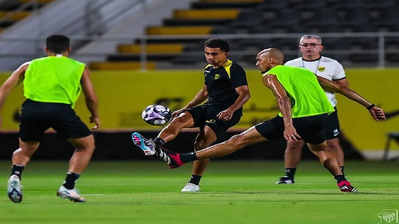 الاتحاد يقترب من ضم مدافع أجنبي