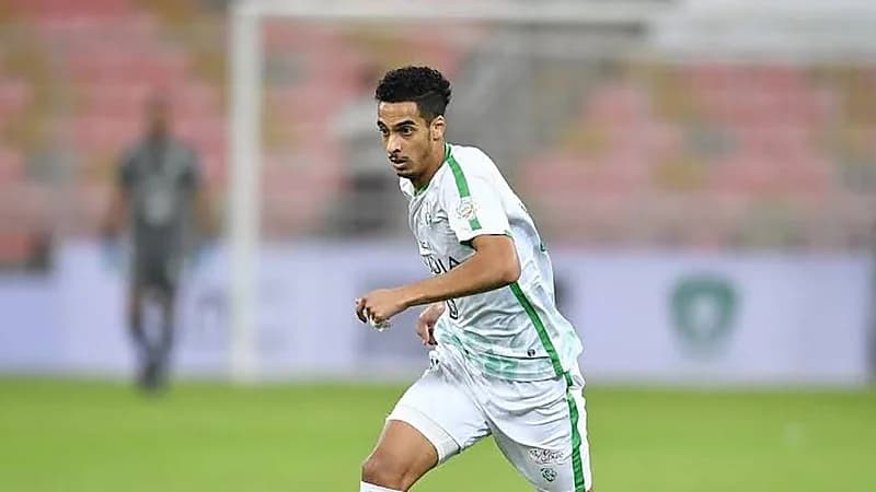 الأهلي يحدد مستقبل الأسمري