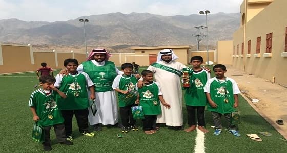 بالصور.. مدرسة بلاط الشهداء تحتفي باليوم الوطني بالعرضيات