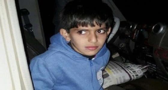 شاهد.. العثور على طفل تاه ليلاً في صحراء لينة