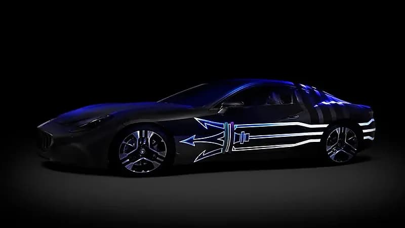 "مازيراتي" تخطط للتحول الكهربائي لسياراتها بحلول 2025