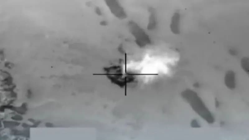 شاهد.. التحالف: تدمير زورقين مفخخين وإحباط عملية هجوم عدائي جنوب البحر الأحمر 