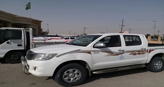 بلدية الصرار تضبط سيارة محملة بطحين مجهول المصدر