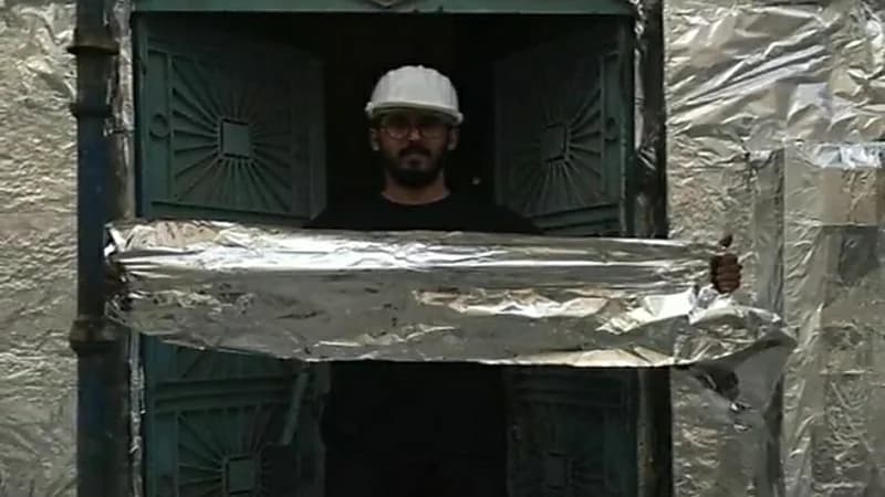 شاهد.. فنان سعودي يجري عمليات قسطرة للبيوت القديمة