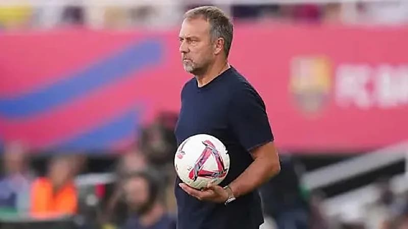 إيقاف هانزي فليك يضع برشلونة أمام تحدٍ كبير في المباريات الحاسمة