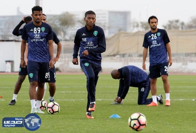 تدريبات تكتيكية للفتح خلال معسكره بقطر