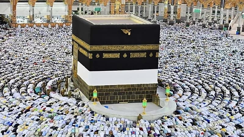 هل يلزم حجز موعد لأداء العمرة قبل موسم الحج..الوزارة تجيب