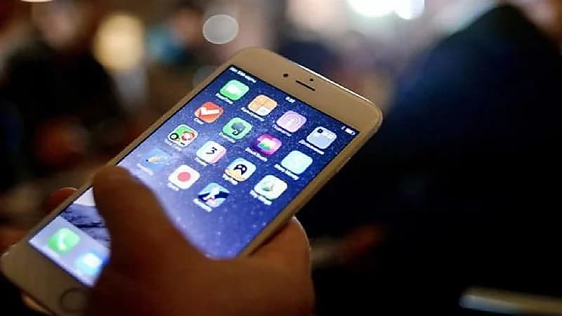 إجراءات جديدة بشأن قرار السماح بدخول الجوالات داخل المدارس