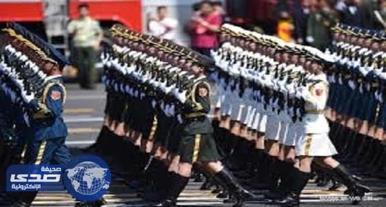 الجيش الصيني يحظر على جنوده أحمر الشفاه ووسائل منع الحمل والأفيون