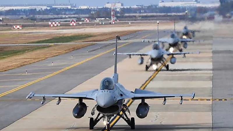 كوريا الجنوبية تتحدى نظيرتها الشمالية وتطلق 3 صواريخ أرض جو