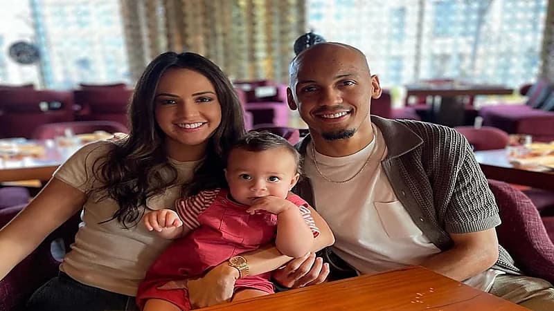 فابينهو يحتفل بيوم ميلاده مع عائلته