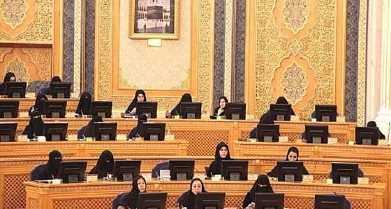 درندري متمسكة بتوصيتها: لا يوجد نص صريح في نظام وثائق السفر بتقييد سفر المرأة بولي أمرها