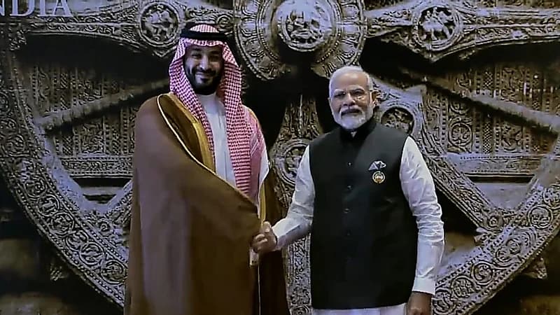 وصول سمو ولي العهد إلى مقر انعقاد قمة مجموعة العشرين .. فيديو