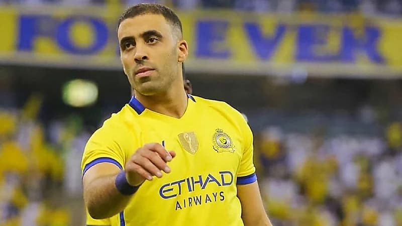 بسبب الأزمة بين "حمدالله" "والنصر" .. خصم نقاط من رصيد الفريق الأول