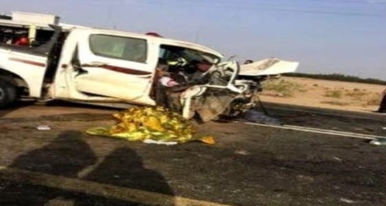 بالصور.. حادث تصادم يتسبب في مقتل 6 أشخاص بالجموم