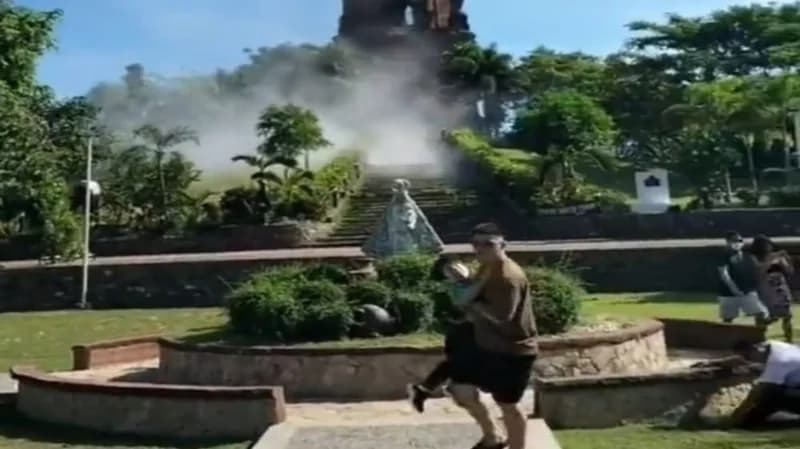 شاهد.. تضرر مبنى تراثي في الفلبين إثر زلزال قوي