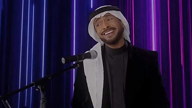 بالفيديو .. حبيب الحبيب يقلد عايض على خشبة المسرح