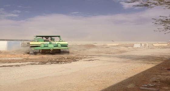 بالصور.. إزالة تعدي على مرفق حكومي في حي العارض بالرياض