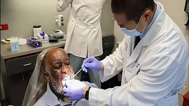 بالصور.. "تضخم اللسان " عارض جديد لفيروس كورونا