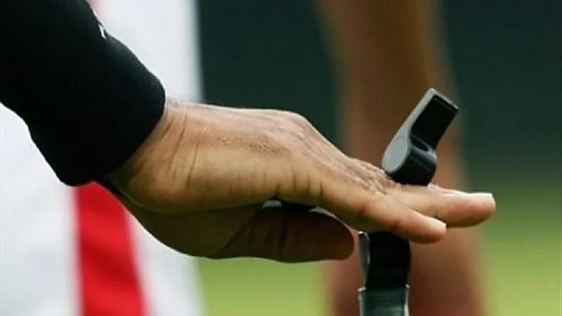 الكشف عن حكام مباريات اليوم في دوري المحترفين