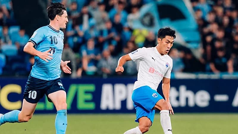 ليون يتأهل لنهائي دوري أبطال آسيا 2