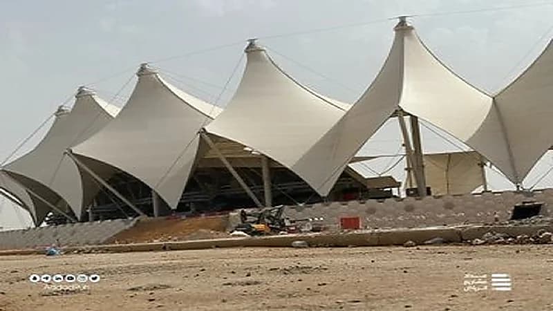 بدء أعمال إزالة استاد الملك فهد استعدادًا لتطويره قبل كأس آسيا 2027 .. صور
