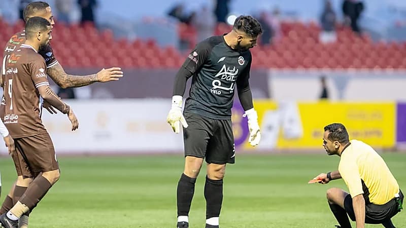 إيقاف حارس الجبلين 10 مباريات