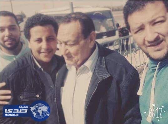 بالصور .. شبيه مبارك يروي مواقف طريفة حدثت معه