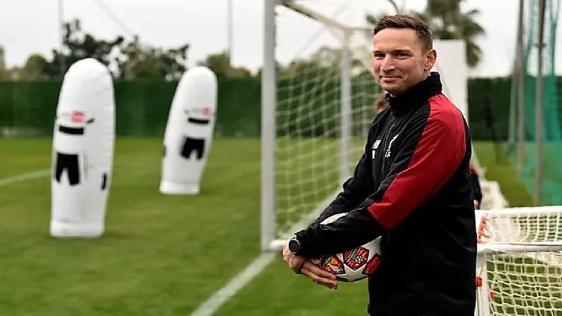 ليفربول: من العبث اللعب مرتين في أربعة أيام