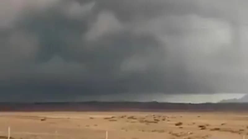 مقطع مهيب لسحابة سوبرسل في ينبع