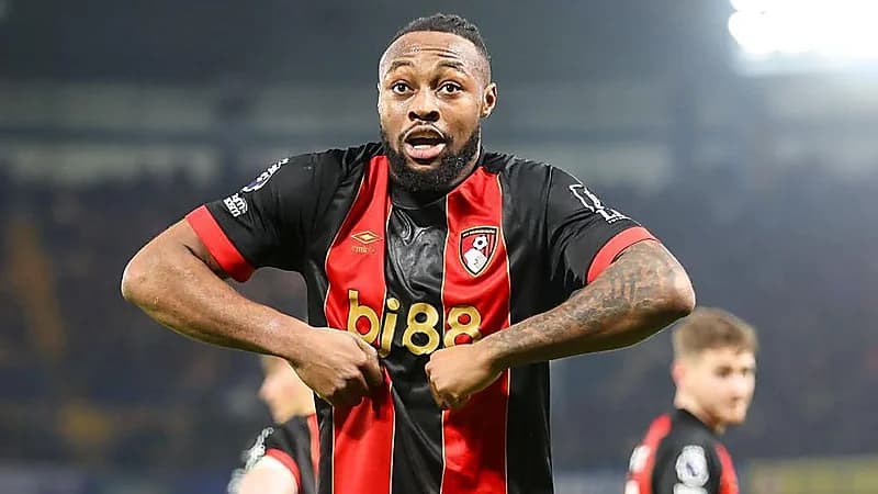 النصر يزاحم آرسنال ويونايتد لخطف نجم بورنموث