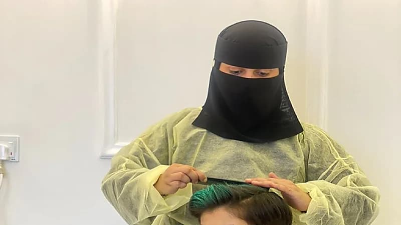 فيديو.. قصة أول حلاقة سعودية "للأطفال فقط"