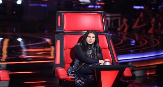 بالصور.. أحلام تجتمع بفريقها والجمهور يطالبها بتدريبهم ليغنوا مثلها