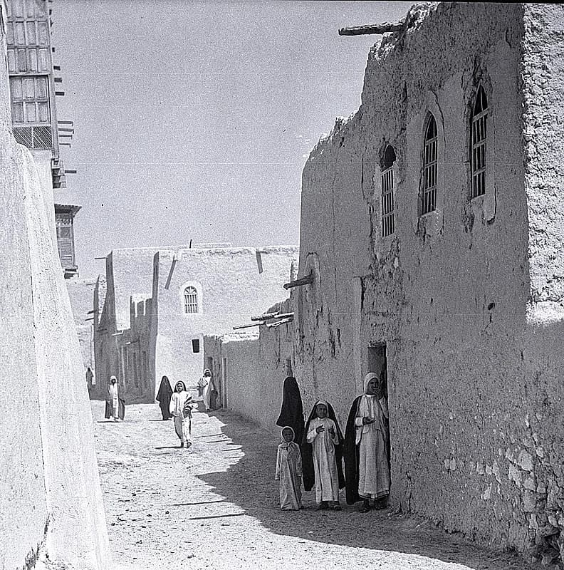 حواري مدينة الهفوف قديما