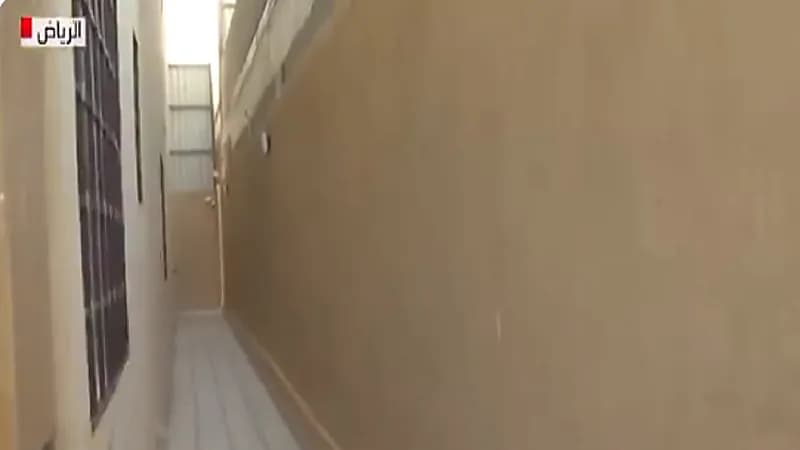 بالفيديو.. مواطن يروي قصته مع أحد الفلل الكرتونية المتضررة بالرياض