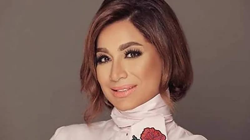 بسمة وهبة تثير الجدل بإعلان استضافتها للفنان أحمد وزوجته الجديدة