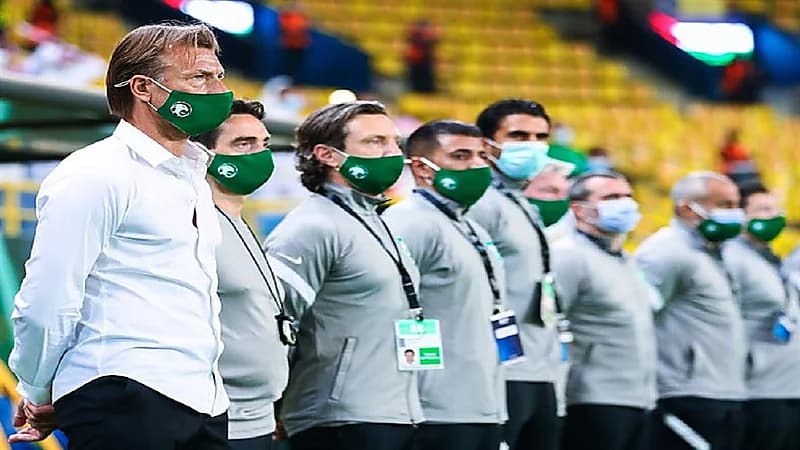 لاعبو المنتخب الوطني يستعدون لمواجهة اليابان والصين في التصفيات الآسيوية