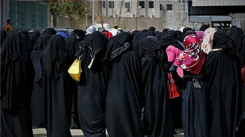 ميليشيا الحوثي الإرهابية تلجأ لـ"الدعارة" لابتزاز وقمع النساء باليمن