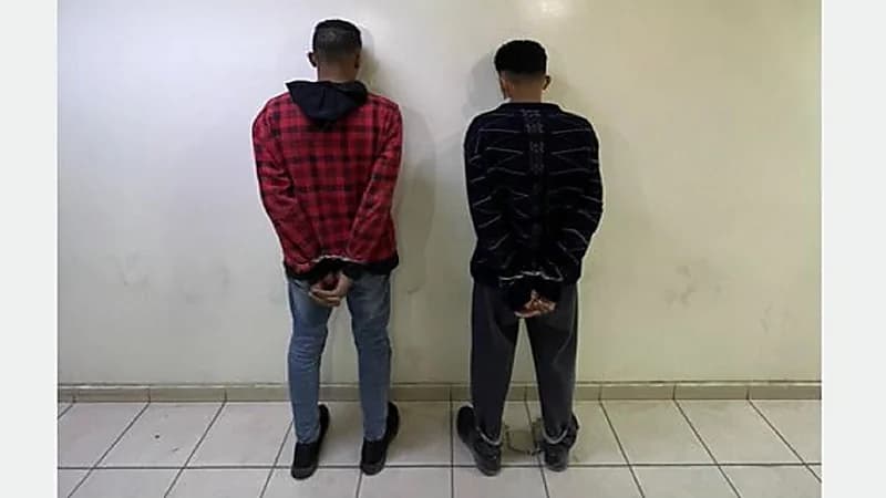 ضبط شخصين أطلقا أعيرة نارية في الهواء بأحد الشوارع العامة بالرياض