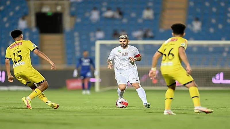 بالصور.. التعادل يحسم مواجهة الشباب والتعاون 