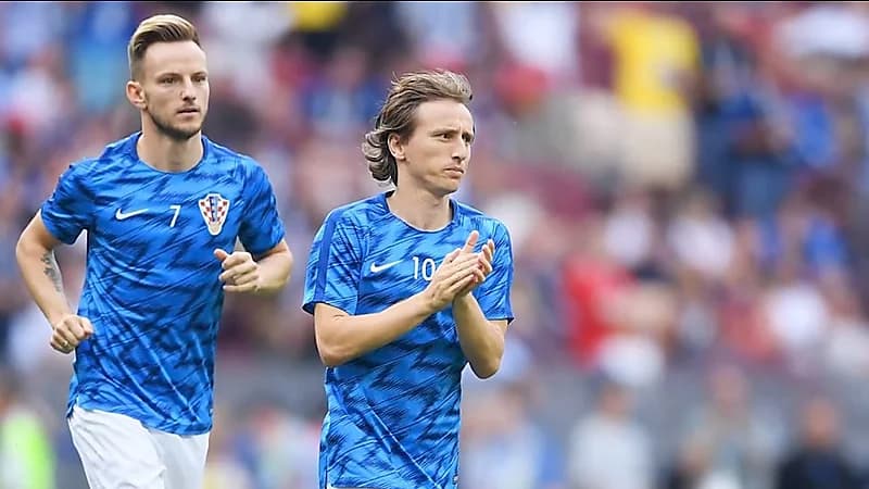 نجم الشباب : أنصح مودريتش بالانتقال إلى دوري روشن .. فيديو