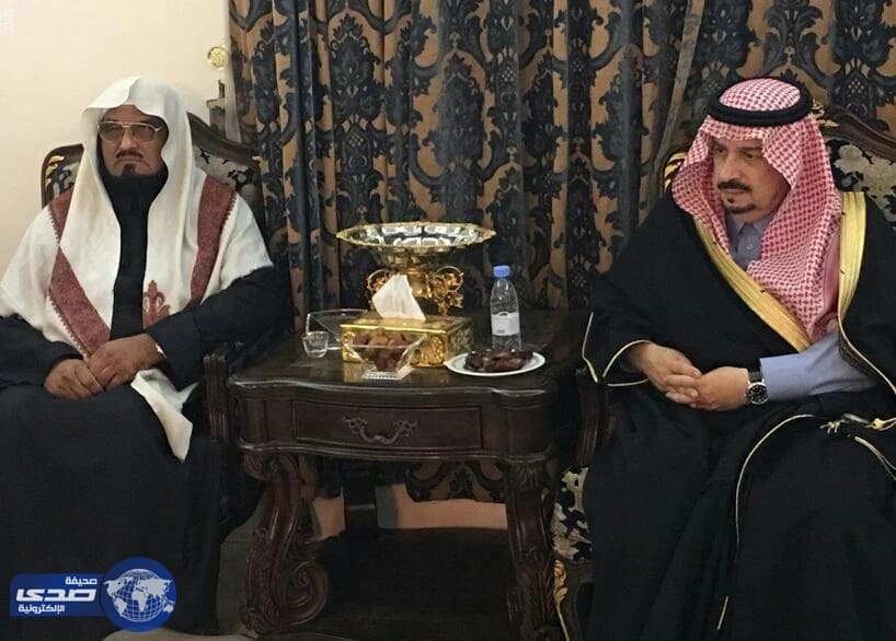 أمير الرياض يقدم العزاء لاسرة السحيباني