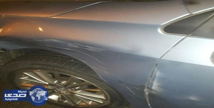 " امرأة تقود سيارة في القنفذة  " وتسبب تلفيات لبعض المركبات