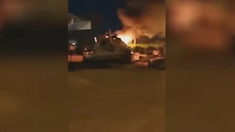 محتجون في إيران يحرقون دبابة في الخفاجية بالأحواز