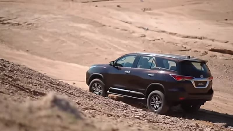 بالفيديو.. نماذج جديدة من سيارات "فورتشنر"