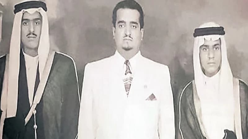 صورة للملك فهد مع شقيقيه الأمير نايف والأمير تركي