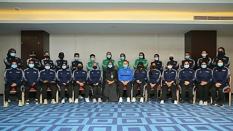 صور.. اختتام أعمال دورة مدربات اللياقة للحكمات بالتعاون مع فيفا