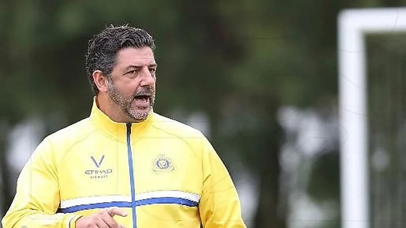 فيتوريا يطالب بالشرط الجزائي في عقده مع "النصر"